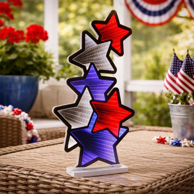 Kenneth Ludwig Chicago Americana Star Stack 23.5"H For Sale - Image 4 of 4