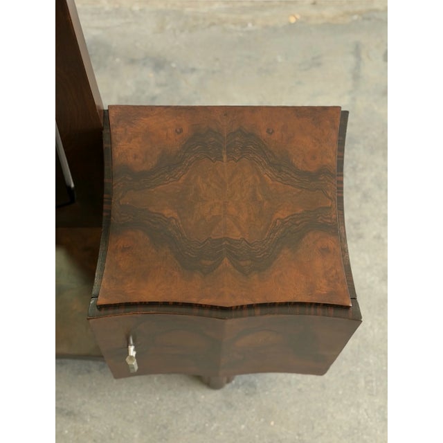 1940s Art Deco Ash Burl Veneer Vanity For Sale - Image 4 of 16