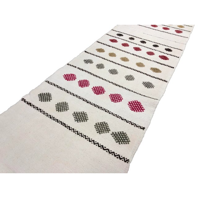 1960s Vintage Turkish Natural White Kilim Runner- 2′1″ × 17′1″ For Sale - Image 4 of 7