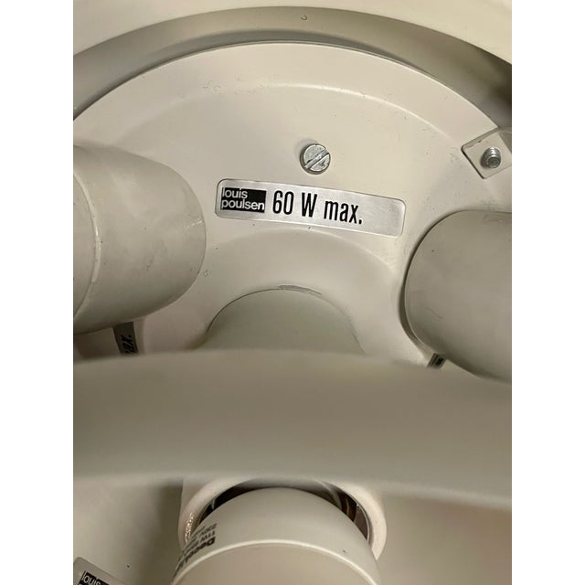 White Royal Pendant Lamp by Arne Jacobsen for Louis Poulsen, 1970s For Sale - Image 6 of 7