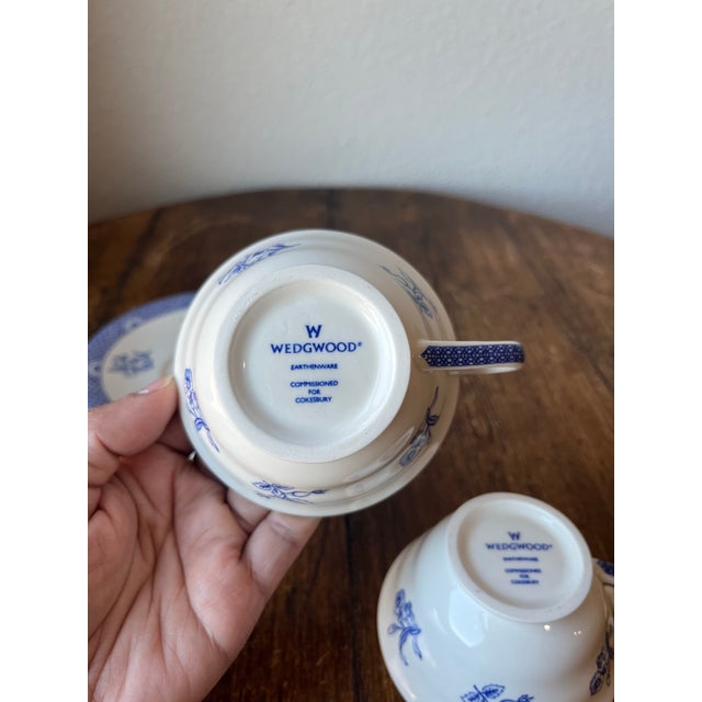 Late 20th Century Wedgwood England Wesley Pattern Set of 2 Teacups and Saucers For Sale In Dallas - Image 6 of 8