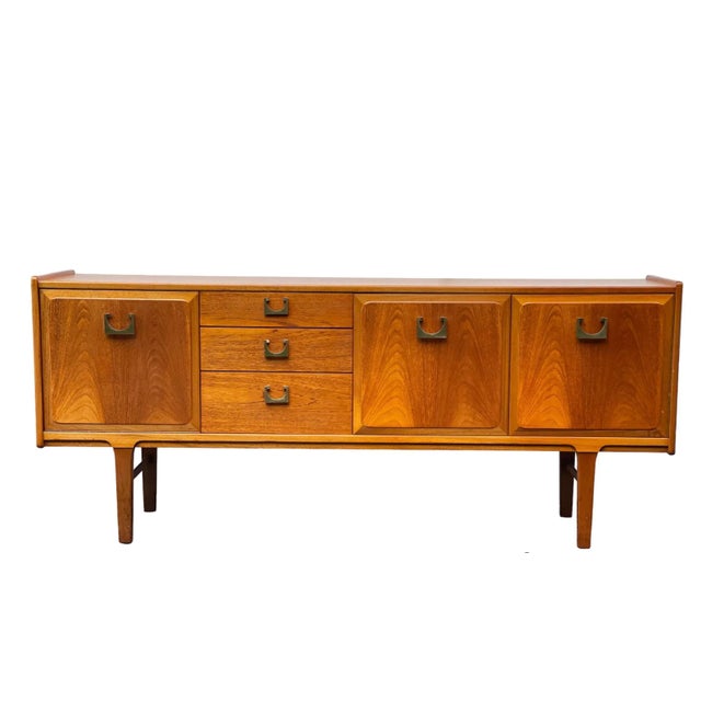 Brown 1970s Vintage Mid Century Modern Credenza. Uk Import. For Sale - Image 8 of 8