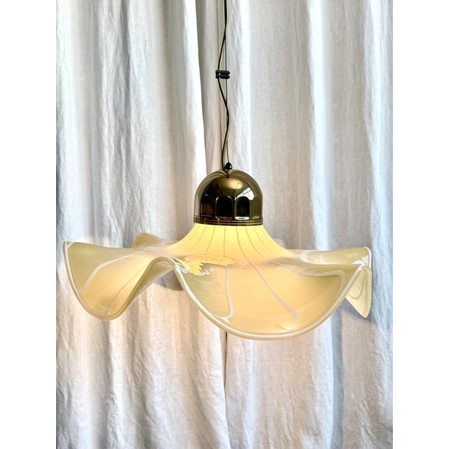 1970s Mid-Century Modern Murano Glass Handkerchief Pendant Light, Italy, 1970s For Sale - Image 5 of 18