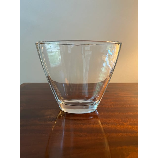 Tiffany and Co. Vintage Tiffany & Co. Glass Vase For Sale - Image 4 of 12