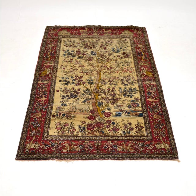 A large beautiful and very high quality antique Turkish rug, dating from around the 1890-1910 period. It depicts a...
