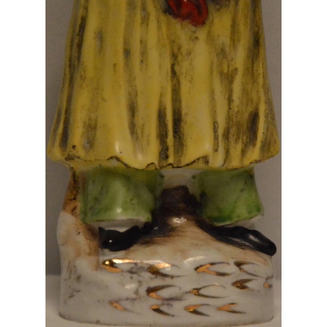 We are offering a Turkish-inspired figurine. This piece depicts the likeness of a man dressed in Ottoman Empire-style...