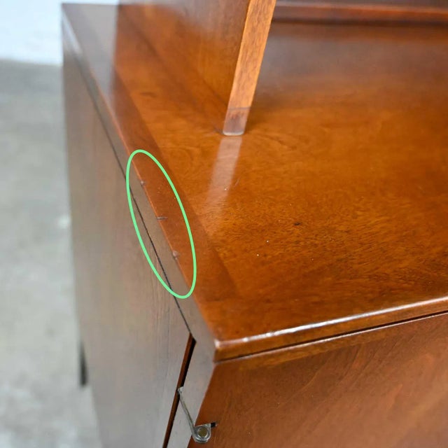 Mid-Century Modern 2-Piece China Hutch Cabinet Buffet by Heywood Wakefield for Contessa Collection For Sale - Image 12 of 13