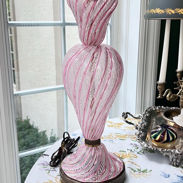 1940s Vintage Murano glass Latticino statement lamp // Blown glass // Venetian glass // pink and white // pink ribbon // table lamp // midcentury For Sale - Image 5 of 10
