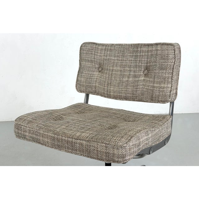 ES101 Office Desk Chair by Charles and Ray Eames for Herman Miller, 1960s For Sale - Image 11 of 14