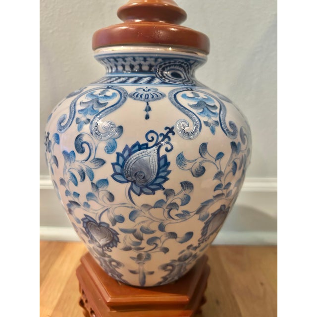 Late 20th Century Custom Made Blue and White Chinoiserie Lamp on Carved Ming Style Base For Sale In New Orleans - Image 6 of 12