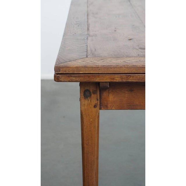 Antique English Extendable Dining Table in Elm and Cherrywood For Sale - Image 12 of 18