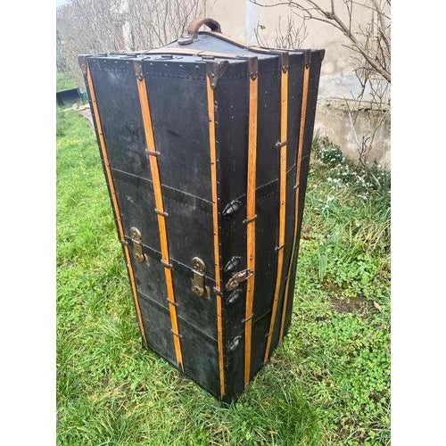 American Cabin Trunk in Wood For Sale - Image 10 of 13