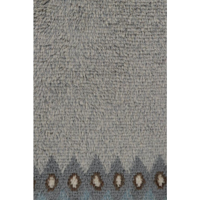 Rug & Kilim Vintage Swedish Rya Rug, Scandinavian Design With Gray Open Field - Rug & Kilim For Sale - Image 4 of 7