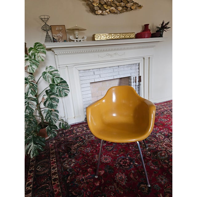 Burke Krueger 1960s Atomic Fiberglass Accent Chair Attributed to Krueger Metal Products For Sale - Image 4 of 7