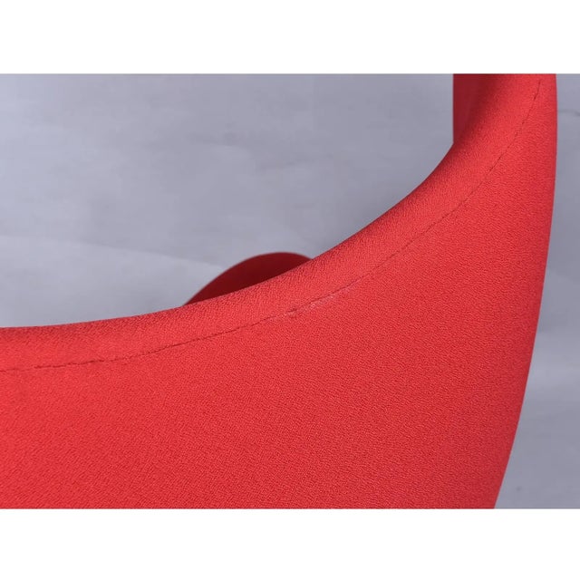 Restored 1965 Red Arne Jacobsen Fritz Hansen Egg Chair & Ottoman For Sale - Image 9 of 12