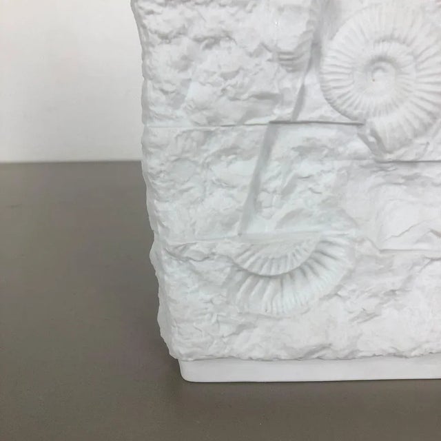 Ceramic Op Art Biscuit Porcelain Vase from AK Kaiser, Germany, 1970s For Sale - Image 7 of 14