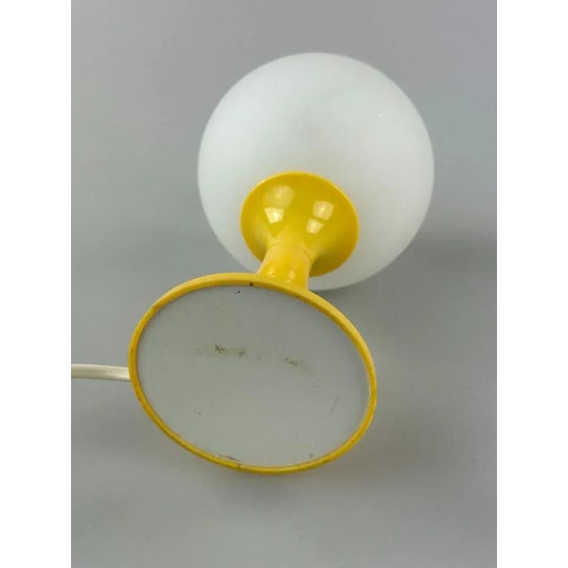 Space Age Ball Table Lamp in Plastic and Glass, 1960s-1970s For Sale - Image 4 of 13