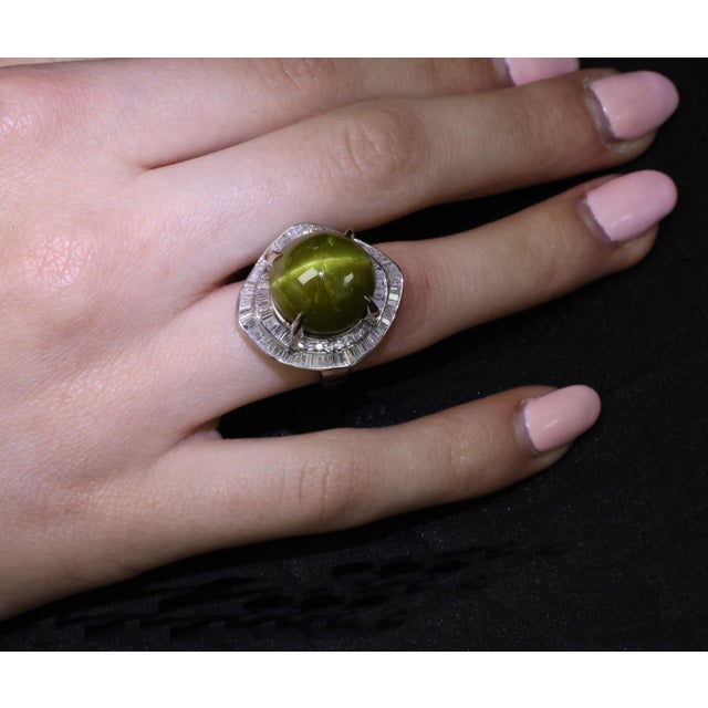 Late 20th Century Massive 28.70ct Chrysoberyl Cat's Eye & 1.94ct Diamond Platinum Ring Size 6.25 For Sale - Image 14 of 17