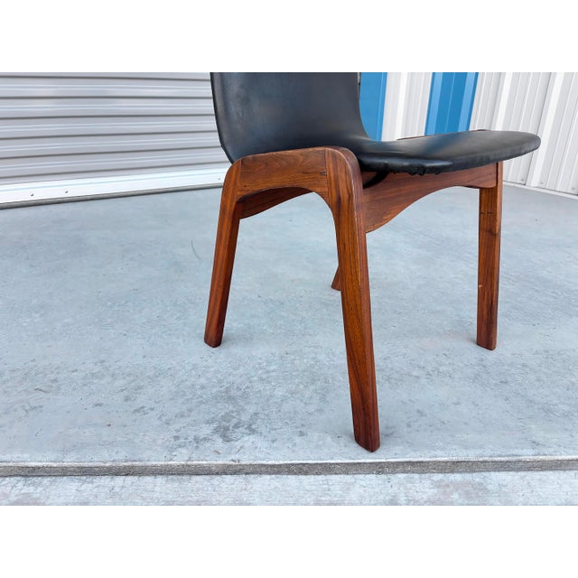1970s Mid-Century Walnut & Black Vinyl Dining Chairs Attributed to Chet Beardsley For Sale - Image 13 of 15