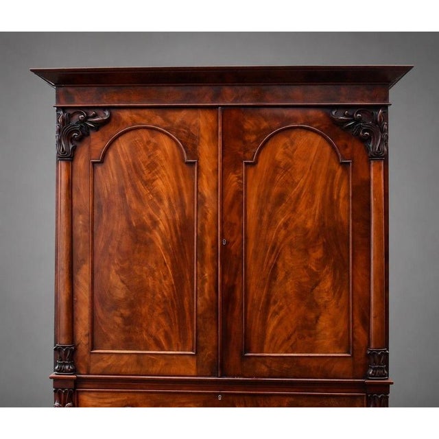 Early 19th Century William IV Flame Mahogany Linen Press, 1830 For Sale - Image 5 of 9