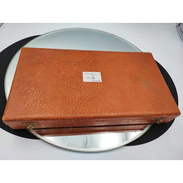 Pre-War Licot Namur Plates and Knives in Case, Set of 10 For Sale - Image 6 of 9