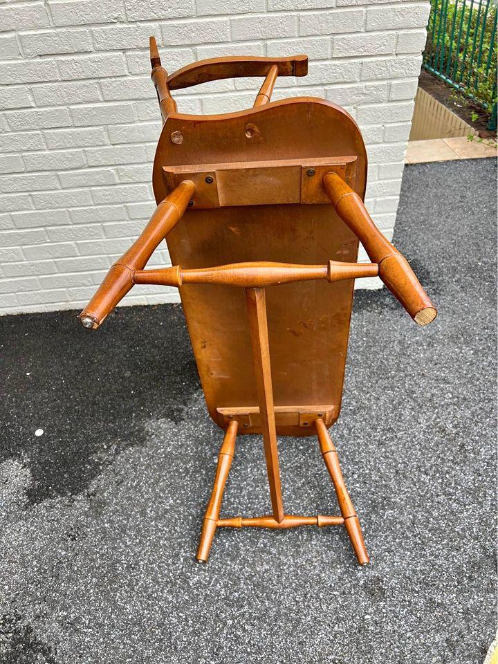 Mid 20th Century Vintage Early American Primitive Style Spindle