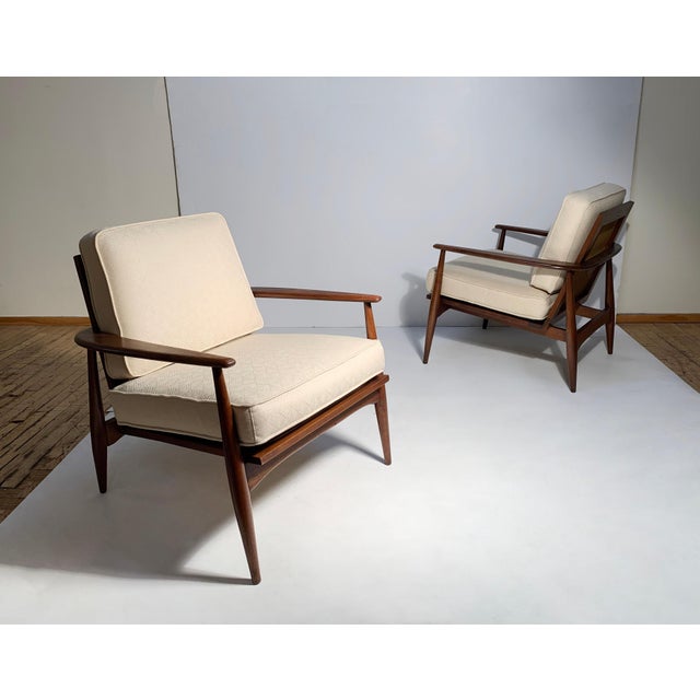 Brown Vintage Pair of Lounge Chairs by Lawrence Peabody for Richardson Nemschoff For Sale - Image 8 of 8