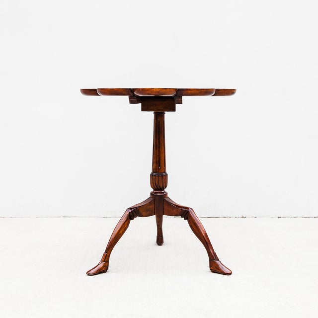 Early 20th Century Isle of Man Solid Mahogany Tilt-Top Tripod Supper Table For Sale - Image 11 of 12
