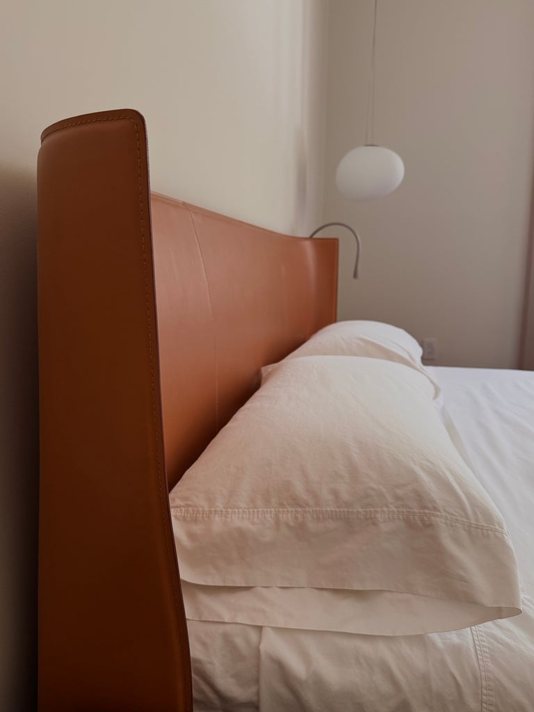 B&b Italia Alys King Bed by Buratti Brothers — Thick Leather 