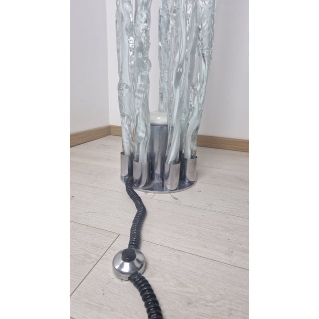 1970s Floor Lamp Model E7T Excalibur in Transparent Glass and Stalactite Bedside Lamp by Ettore Fantasia for Sothis Murano, 1970s For Sale - Image 5 of 17
