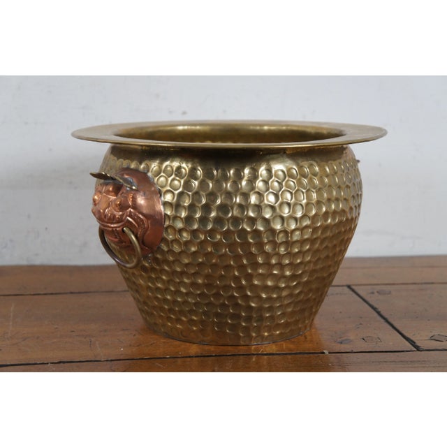 Vintage Chinese Hammered Brass Nesting Foo Dog Planters Jardinieres Cachepots- Set of 3 For Sale - Image 4 of 12