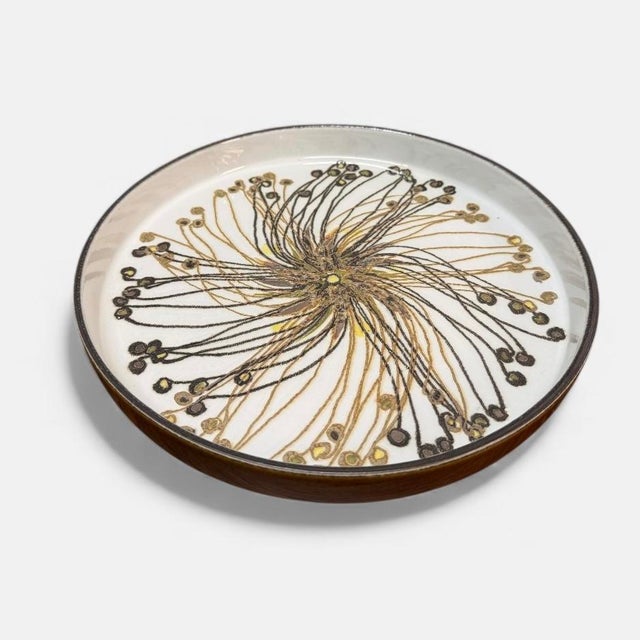 Royal Copenhagen Model 635 / 3293 Faiance Dish by Ellen Malmer for Royal Copenhagen, Denmark, 1960s For Sale - Image 4 of 4