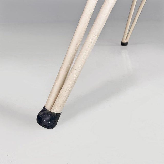 Mid-Century Italian Modern White Iron Round Garden Table with Flower Decor, 1960 For Sale - Image 13 of 14