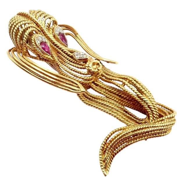 Metal Vintage H. Stern Diamond Ruby Basset Hound Dog Yellow Gold Pin Brooch For Sale - Image 7 of 10