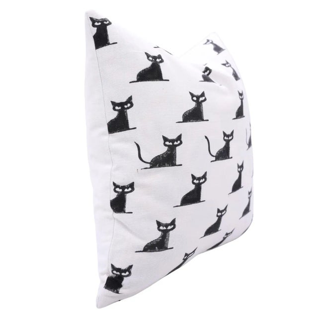 Bring festive spookiness to your home with Fabdivine’s handmade block print Halloween cushion cover. Crafted from soft,...