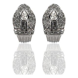 Late 20th Century Pair of Diamond Earrings For Sale