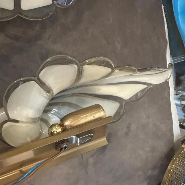 1970s Mid-Century Modern Light Grey and Brass Murano Glass Sconce by Franco Luce For Sale - Image 6 of 12