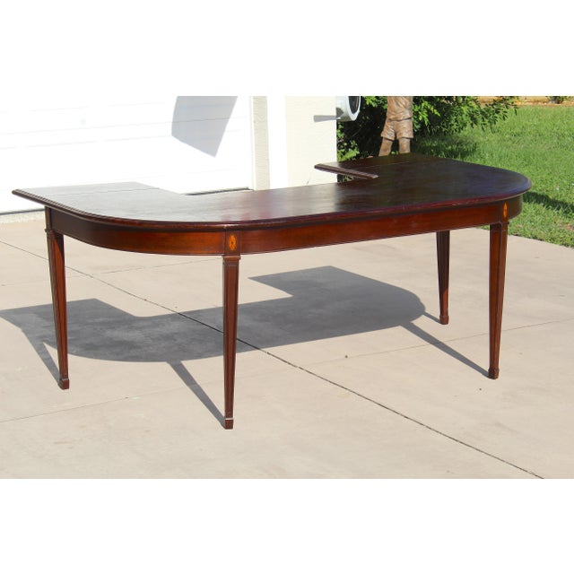 Vintage Myrtle Desk Co. Georgian Style Mahogany Curved Hunt Table / Executive Desk For Sale In Naples, FL - Image 6 of 18