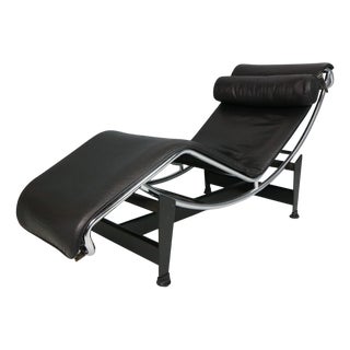 White Leather LC4 Chaise Longue by Le Corbusier for Cassina, 1980s For Sale