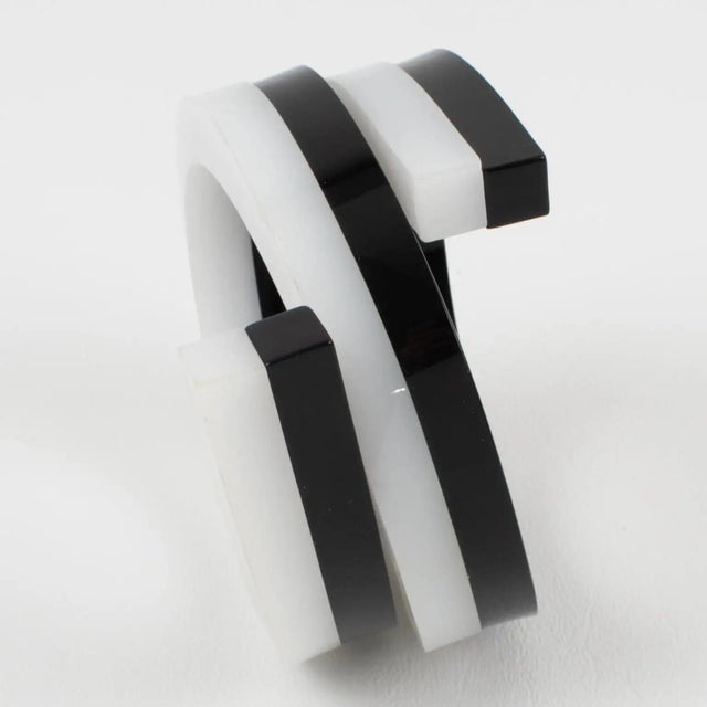 Black and White Multi-Layer Lucite Coiled Bracelet Bangle For Sale - Image 9 of 11