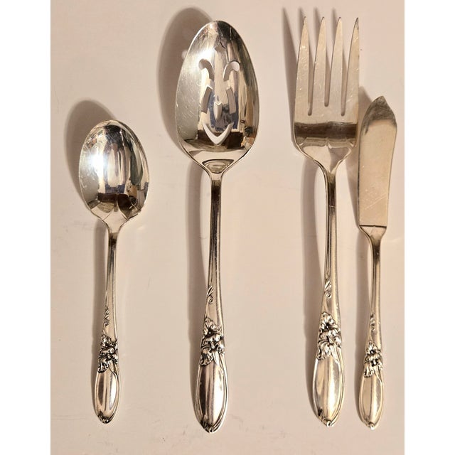 Art Deco Twelve Complete Five Piece Placesettings Plus Extras Nouveau Orchid Silverplate Flatware- Set of 77 For Sale - Image 3 of 14