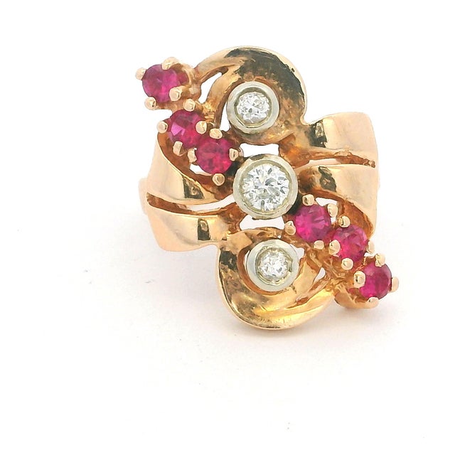 Vintage Retro 14k Yellow Gold Ruby & Diamond Cocktail Ring, Circa 1940s, Size 6.5 For Sale In Miami - Image 6 of 8