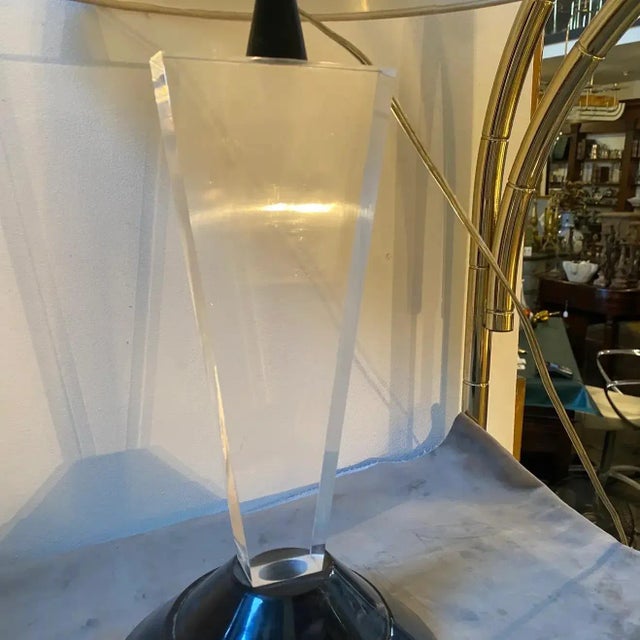 1980s Memphis Style Lucite Italian Table Lamp For Sale - Image 6 of 13