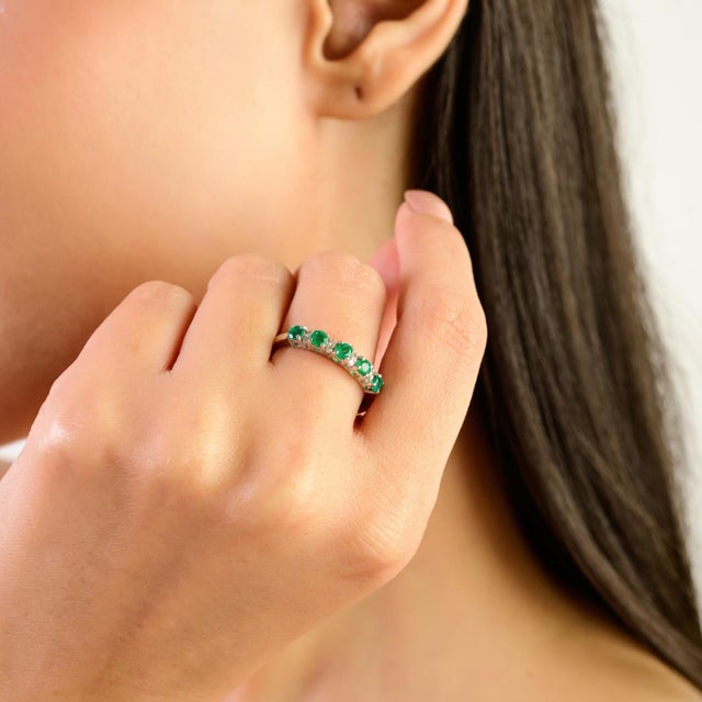 Green Half Eternity 0.58 CTW Emerald & Diamond Alternating Stackable Band Ring for Women - Size 8 For Sale - Image 8 of 11