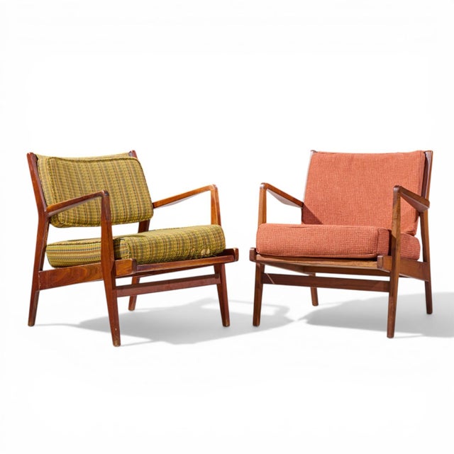 Jens Risom Mid Century Walnut Lounge Chairs - Pair Each chair measures: 26.75 wide x 28 deep x 28.5 high, with a seat...