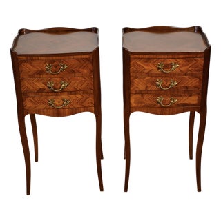 1910 Antique French Louis XV Satinwood Inlaid Pair of Nightstands Bedside Tables For Sale