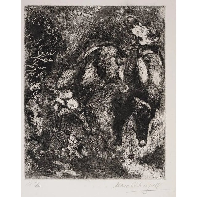 Les Deux Taureaux et une Grenouille - Original Etching by Marc Chagall 1927-1930 For Sale