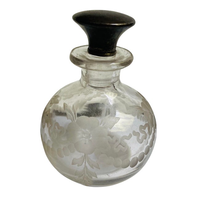 Early 20th Century Hawkes Cut Glass Etched Crystal Sterling Silver Stopper Vanity Perfume Bottle For Sale