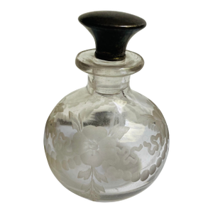 Early 20th Century Hawkes Cut Glass Etched Crystal Sterling Silver Stopper Vanity Perfume Bottle
