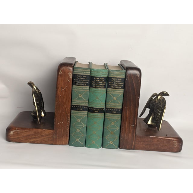 Vintage 1948–1955 Funk & Wagnalls Encyclopedia Yearbooks – Set of 3 Green Books For Sale - Image 9 of 12